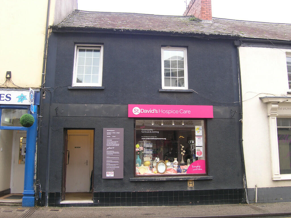 High street retail property for rent in Bridge Street, Usk, Monmouthshire, NP15