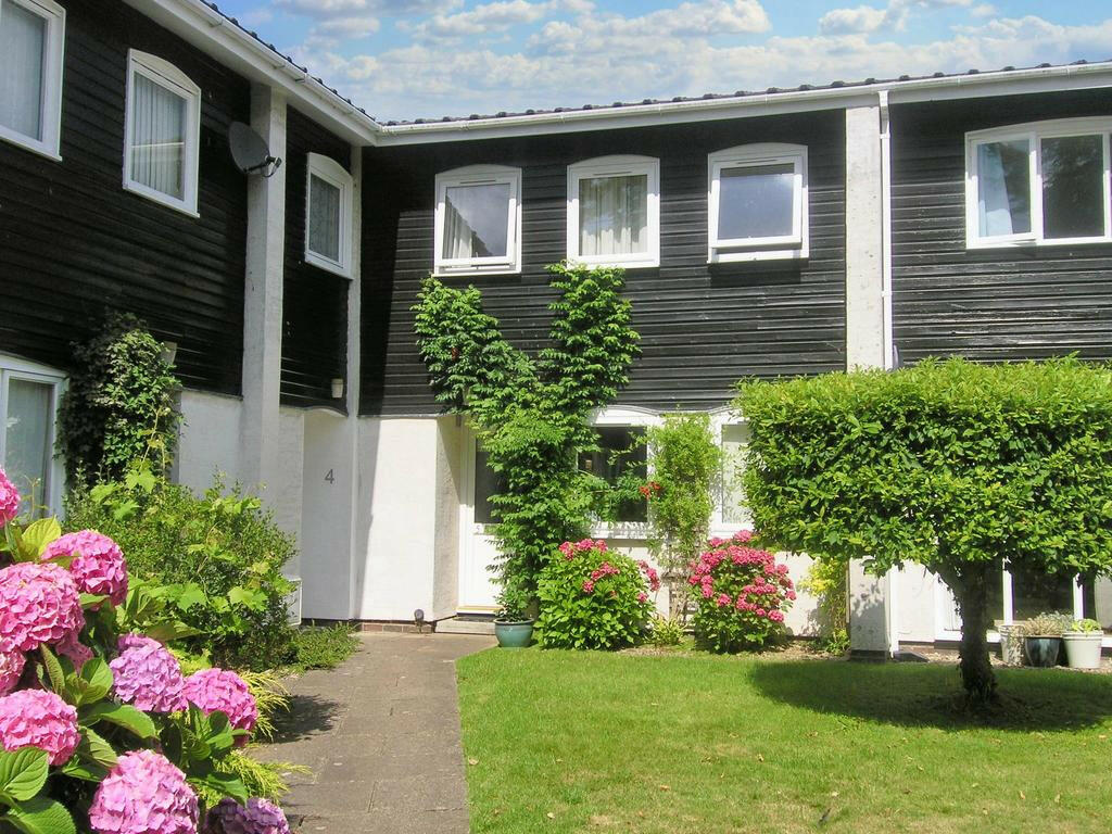 3 bedroom terraced house for rent in Four Ash Court, Usk, Monmouthshire