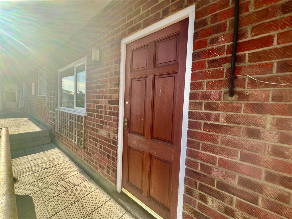 Main image of property: Apartment, Rosebank, Yateley