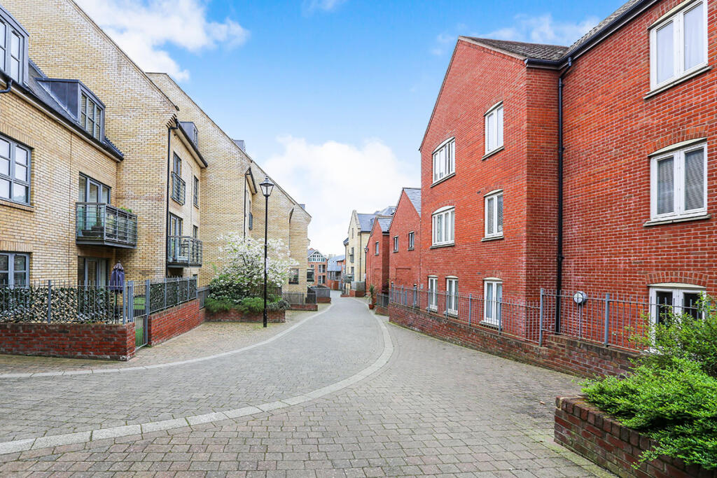 Main image of property: Coopers Yard Paynes Park, Hitchin, Hertfordshire, SG5