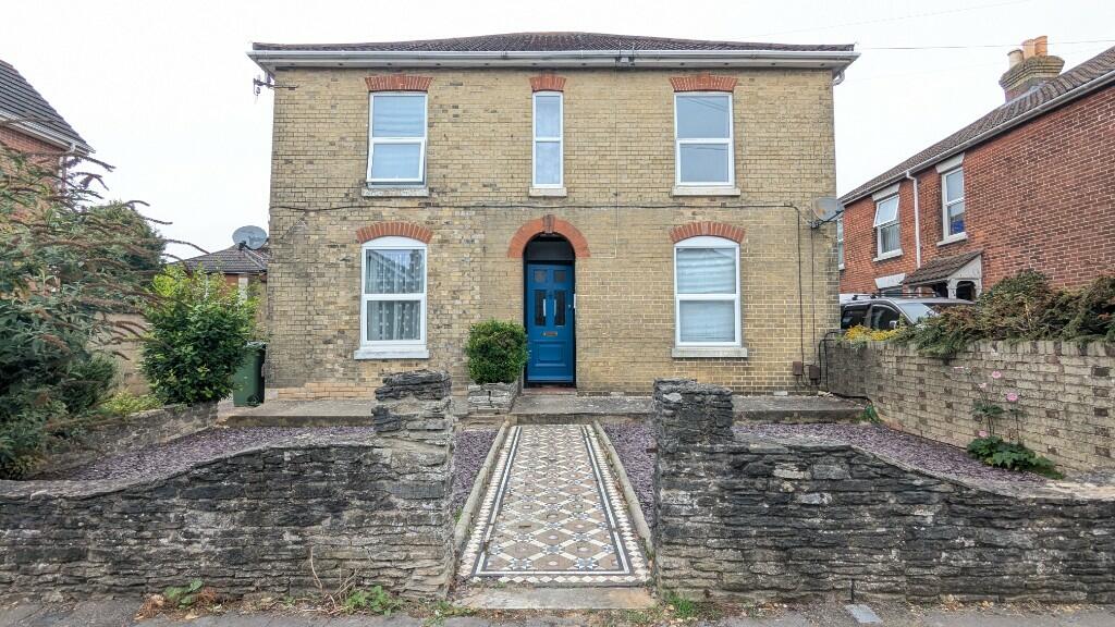 Main image of property: Bellemoor Road, Southampton, Hampshire, SO15