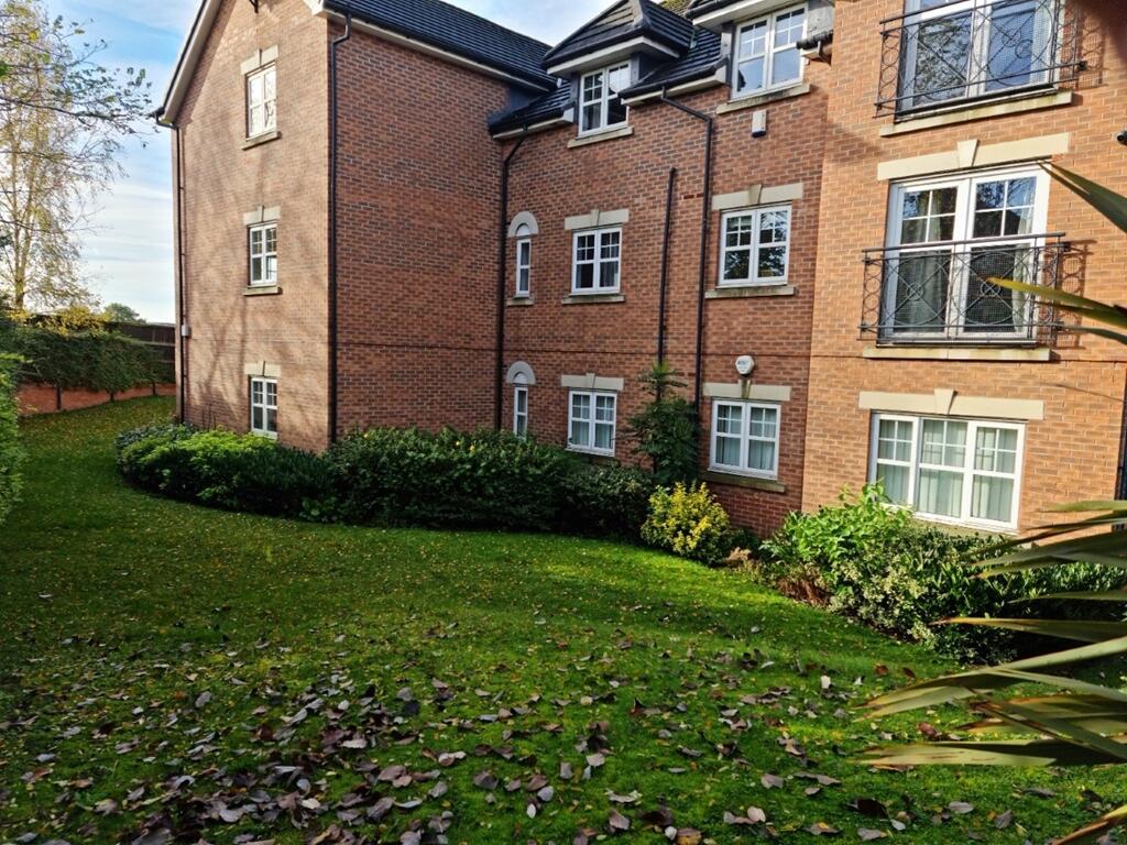 2 bedroom ground floor flat for sale in 33 College Fields, Cronton Lane