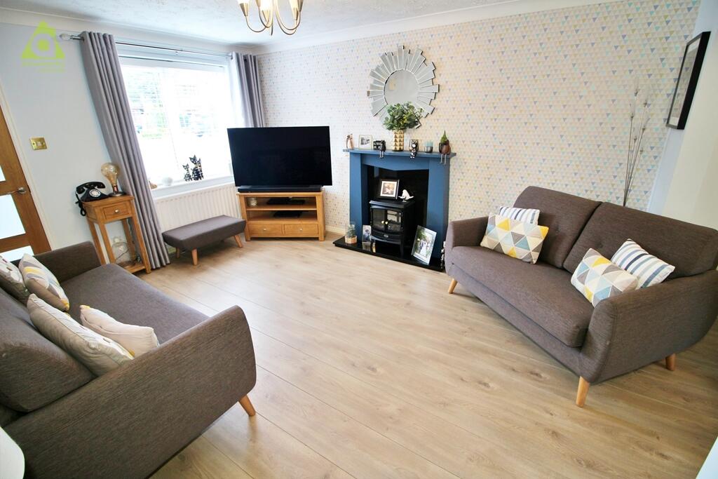 Additional property image - Parkham Close, Westhoughton, BL5 2GT