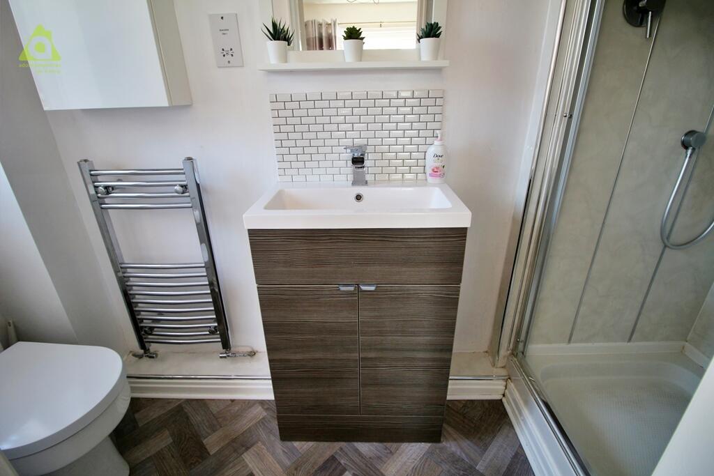Additional property image - Parkham Close, Westhoughton, BL5 2GT