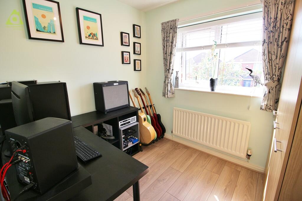 Additional property image - Parkham Close, Westhoughton, BL5 2GT