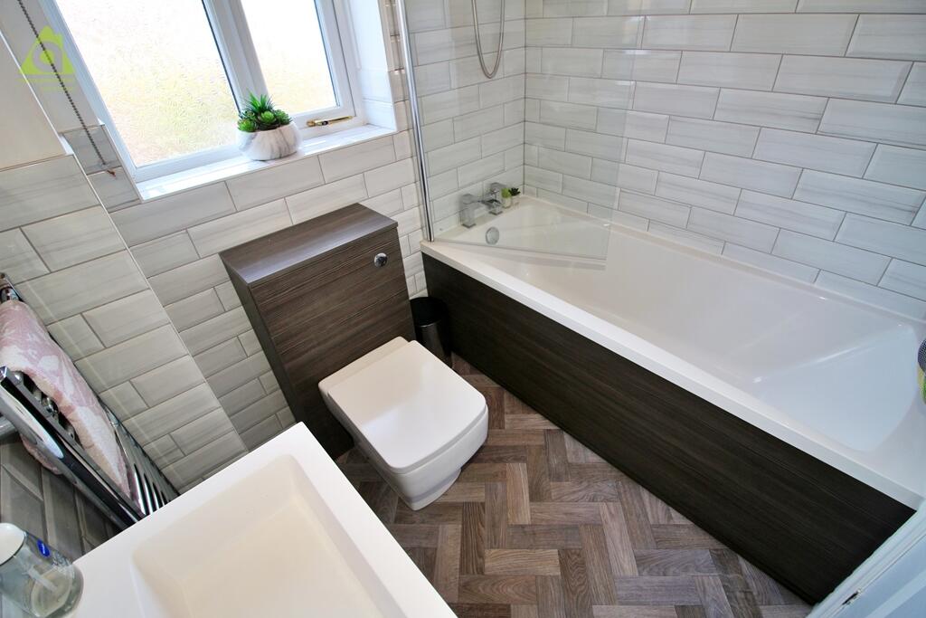 Additional property image - Parkham Close, Westhoughton, BL5 2GT