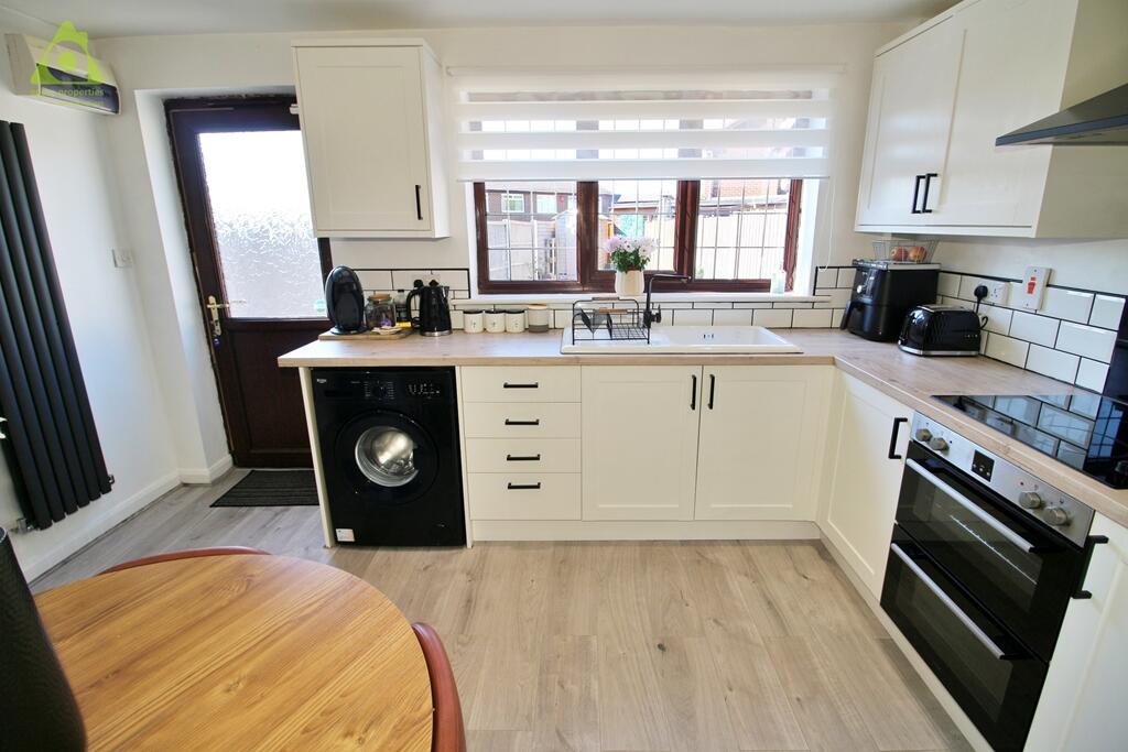 Additional property image - Collingwood Way, Westhoughton, BL5 3TS