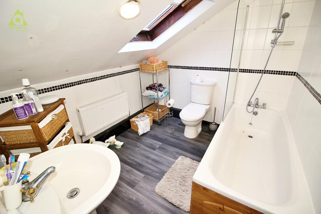 Additional property image - Southover, Westhoughton, BL5 2HT