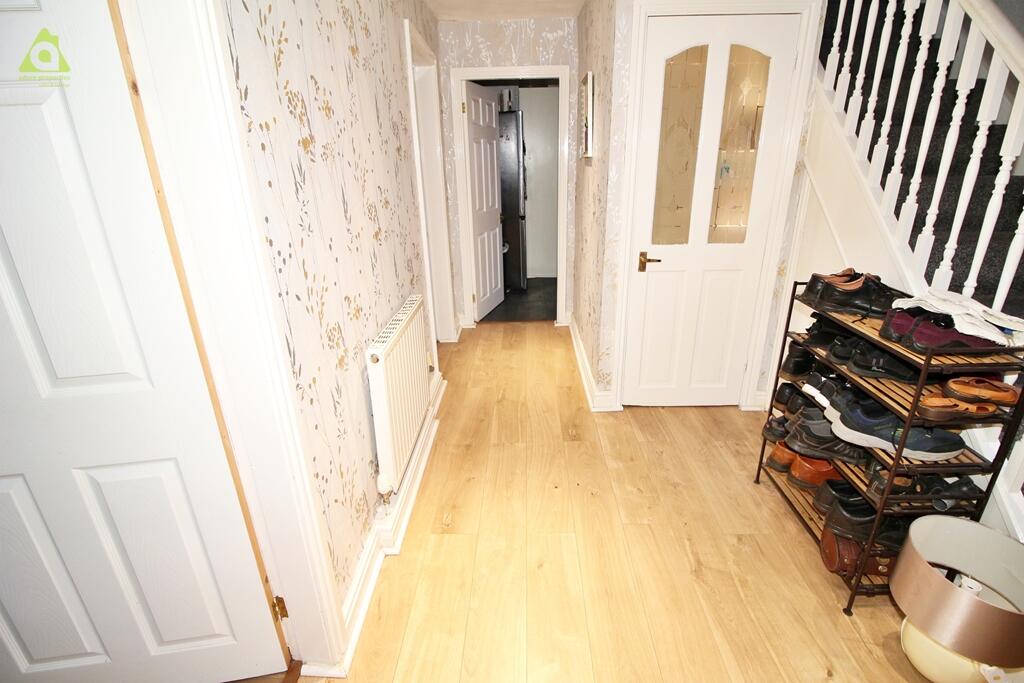 Additional property image - Southover, Westhoughton, BL5 2HT