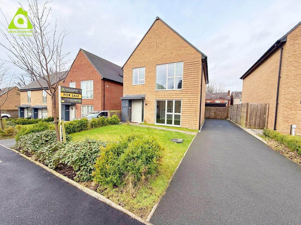 Main image of property: Spinney Way, Westhoughton, BL5 3FL