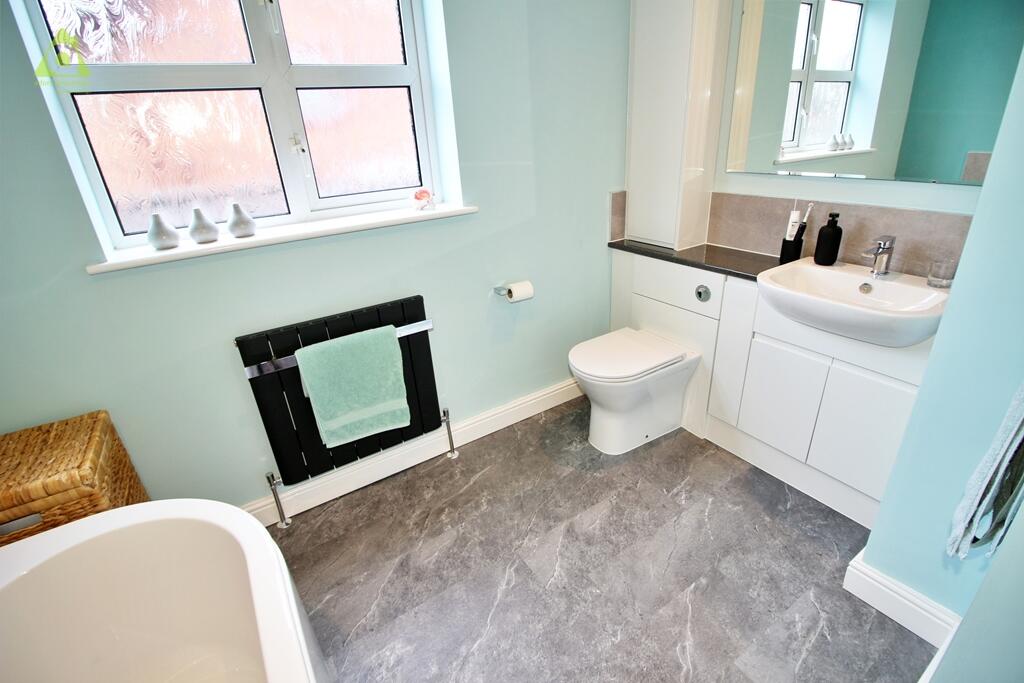 Additional property image - The Hoskers, Westhoughton, BL5 2DW