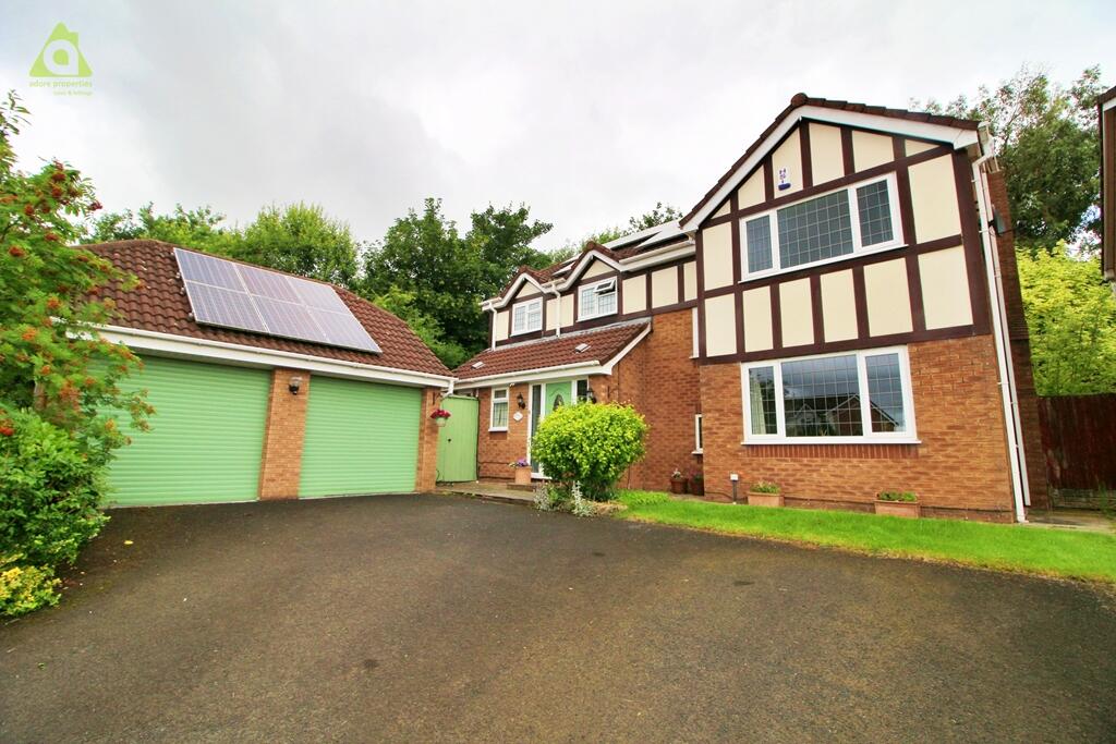 4 bedroom detached house for sale in Parkway, Westhoughton, BL5 2RY, BL5