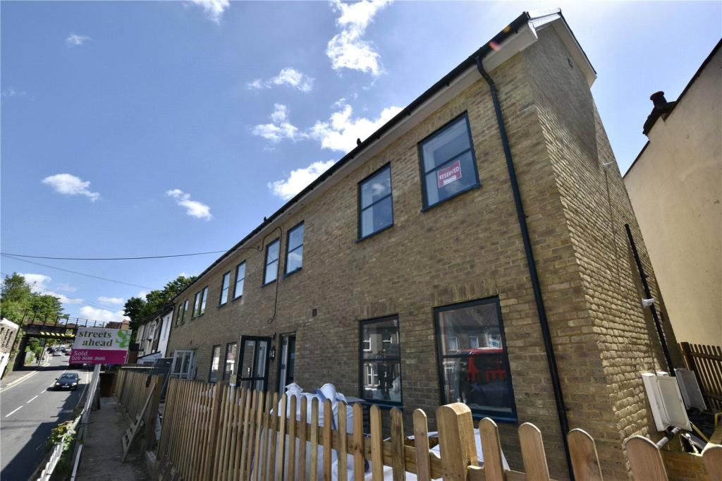 1 bedroom apartment for sale in Selsdon Road, South Croydon, CR2