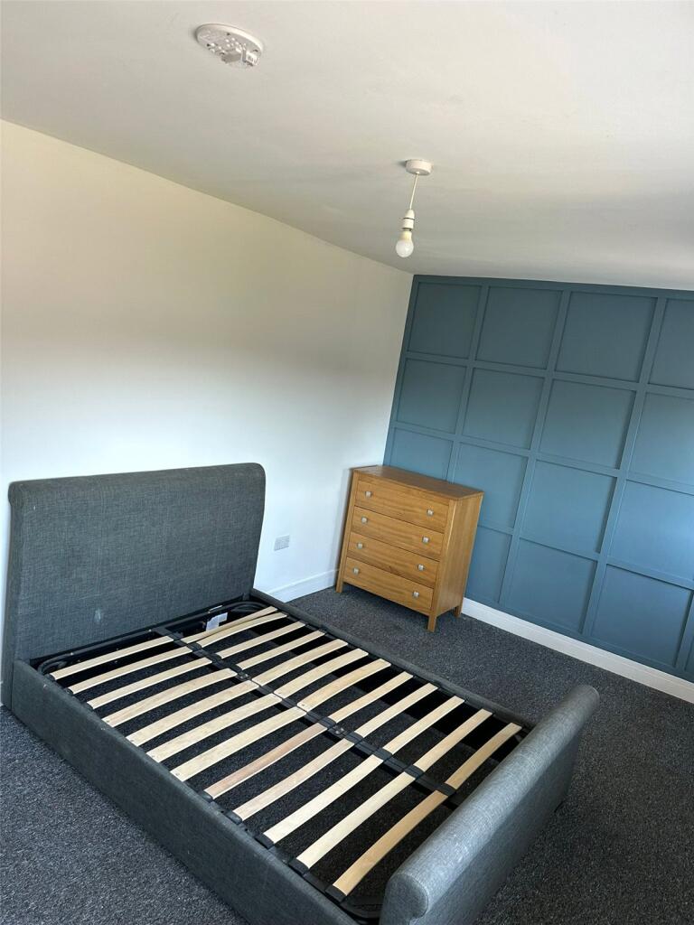 Main image of property: Rownhams Road, Havant, Hampshire, PO9