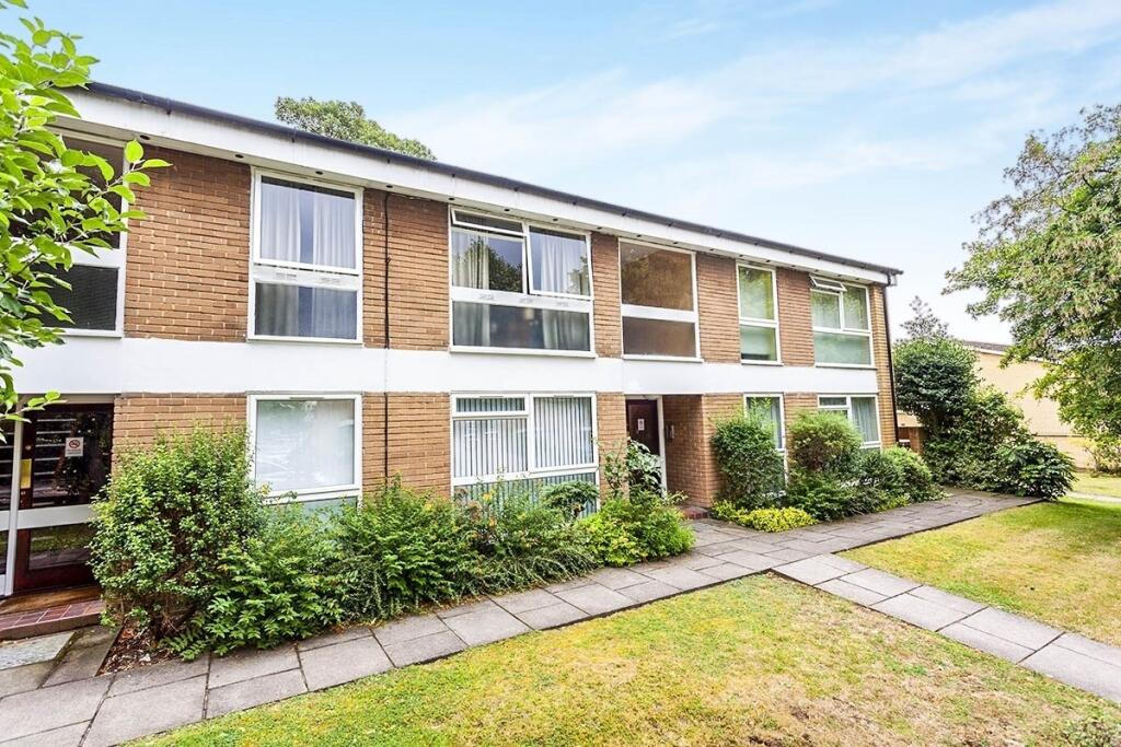 Main image of property: 25 Brambledown Road, Wallington, Surrey, SM6