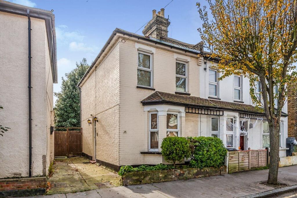 Main image of property: Leslie Grove, Croydon, CR0