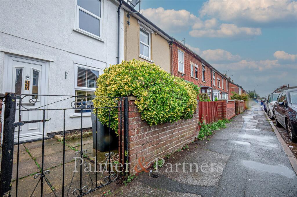 Main image of property: Bramford Lane, Ipswich, Suffolk, IP1
