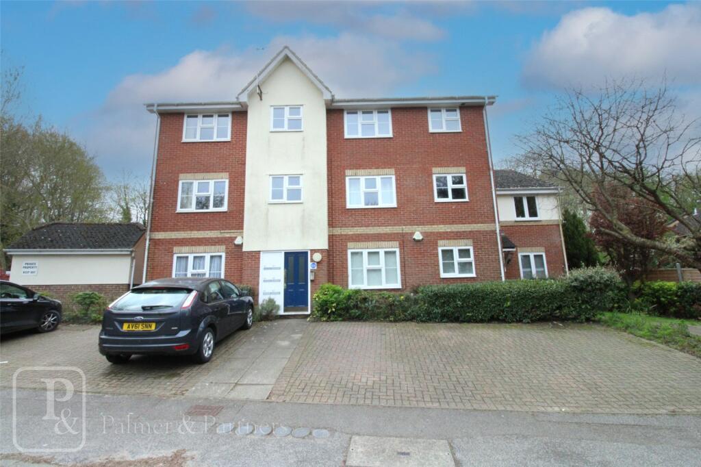 Main image of property: Finbars Walk, Ipswich, Suffolk, IP4