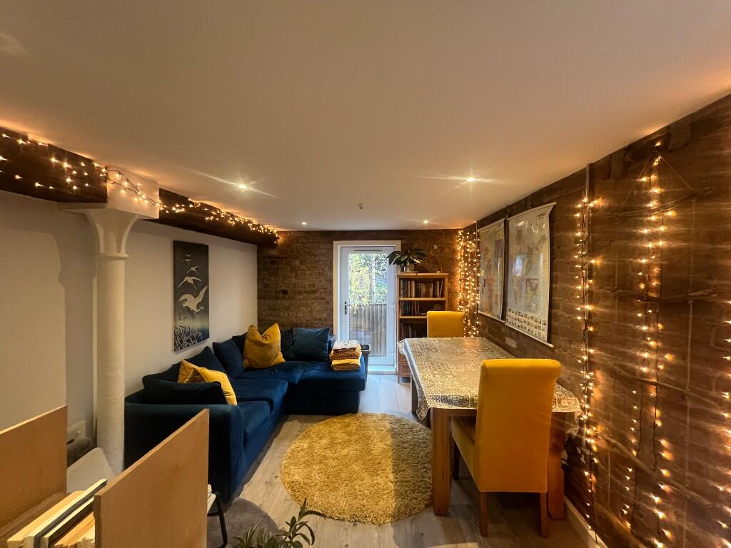 Main image of property: Kiln Court, DN3