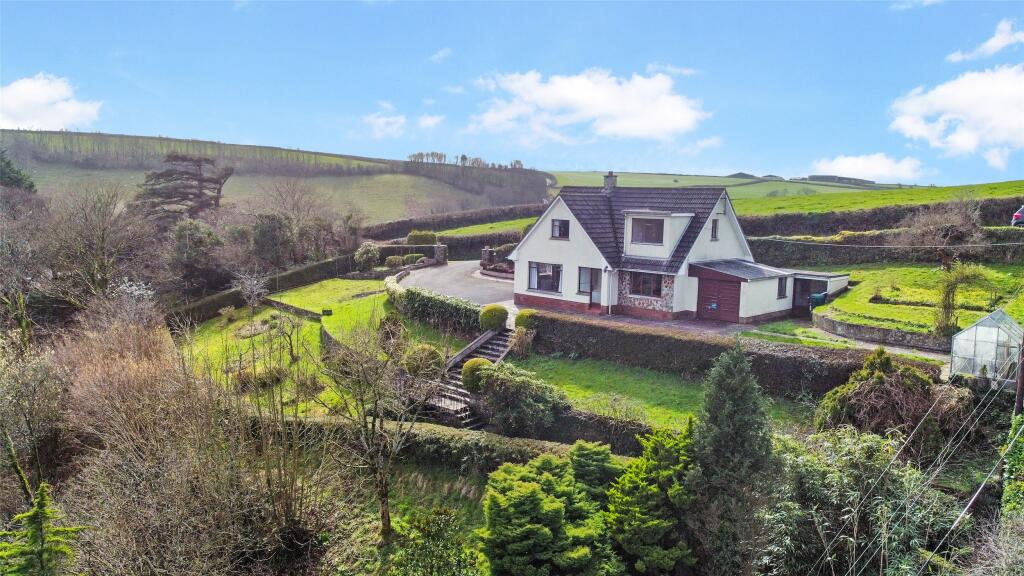5 bedroom detached house for sale in Milltown, Muddiford, Barnstaple