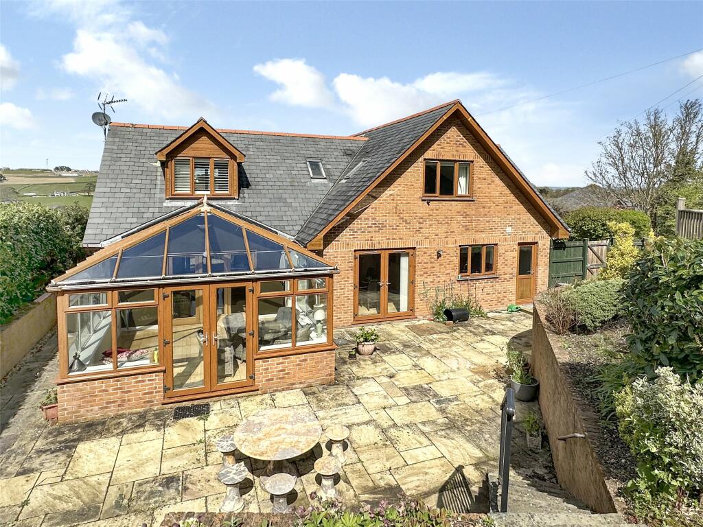 4 bedroom detached house for sale in Hilltop Road, Bideford, Devon, EX39