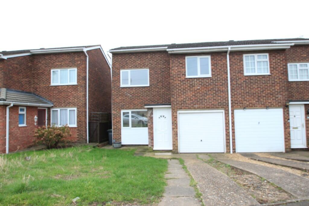 Main image of property: Lunedale Close, Bedford, Bedfordshire, MK42