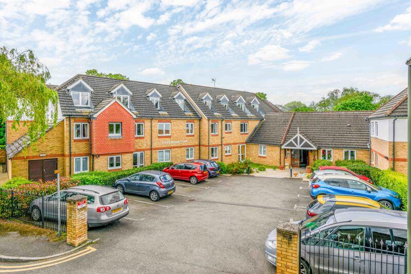 1 bedroom retirement property for sale in Lordsbridge Court, Shepperton
