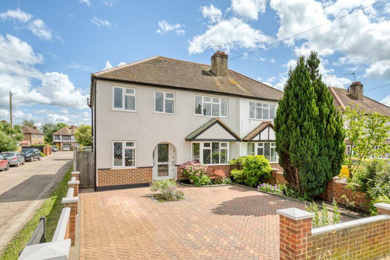 3 bedroom semidetached house for sale in Rydens Road, WaltonOnThames