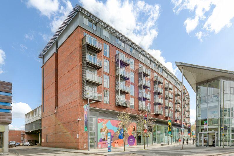 2 bedroom flat for sale in The Heart, WaltonOnThames, KT12