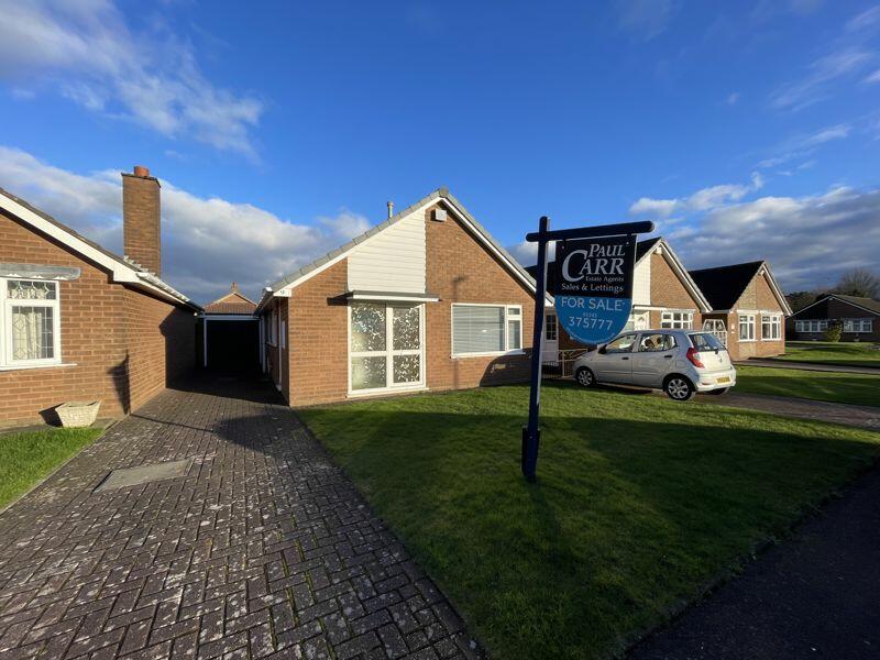 2 bedroom detached bungalow for sale in Oakenhayes Drive, Brownhills