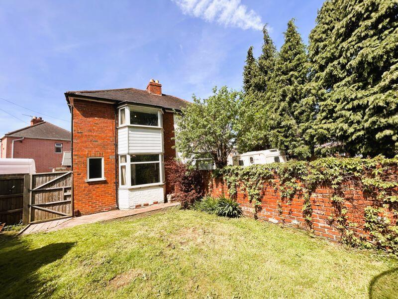 2 bedroom semidetached house for sale in High Street, Clayhanger