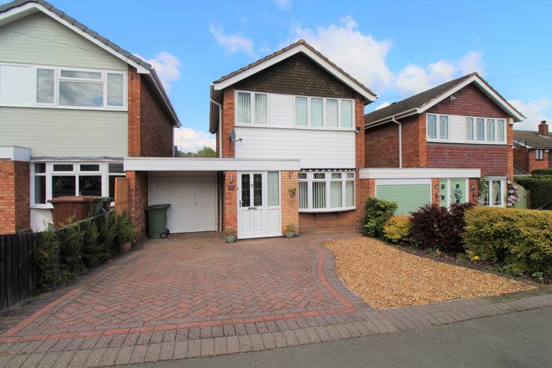 3 bedroom detached house for sale in Howdles Lane, Brownhills, Walsall