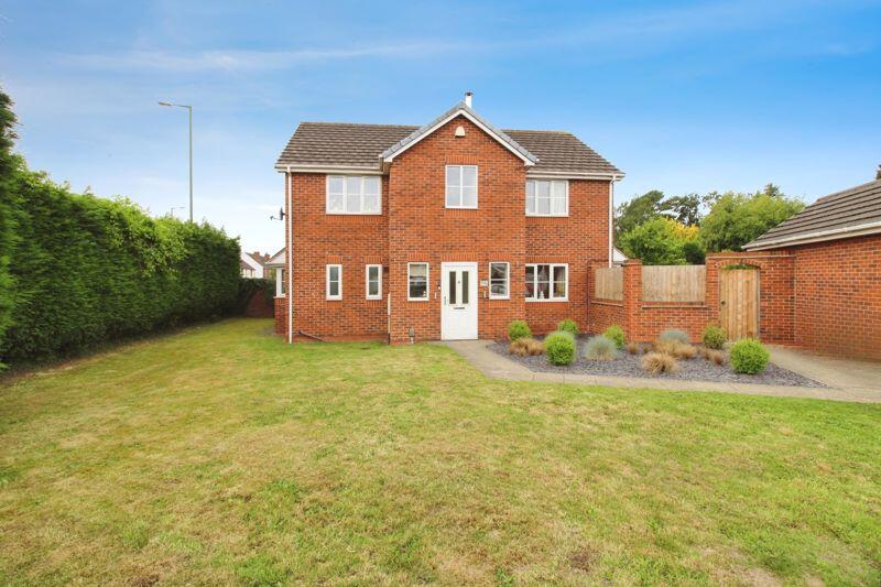4 bedroom detached house
