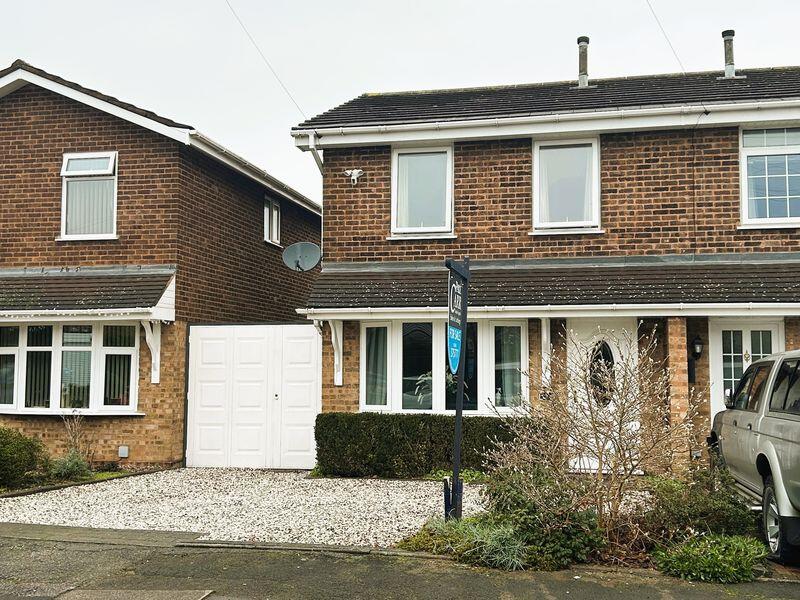 Main image of property: Lawnoaks Close, Brownhills, Walsall WS8 7NG
