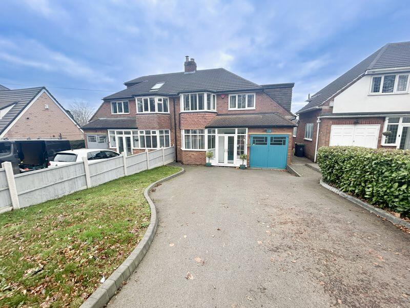 3 bedroom semidetached house for sale in Lichfield Road, Sandhills