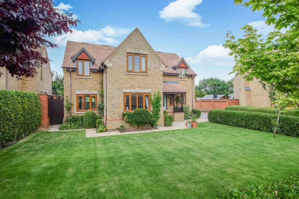 4 bedroom detached house for sale in Partridge Lane, Bromham, Bedford, MK43