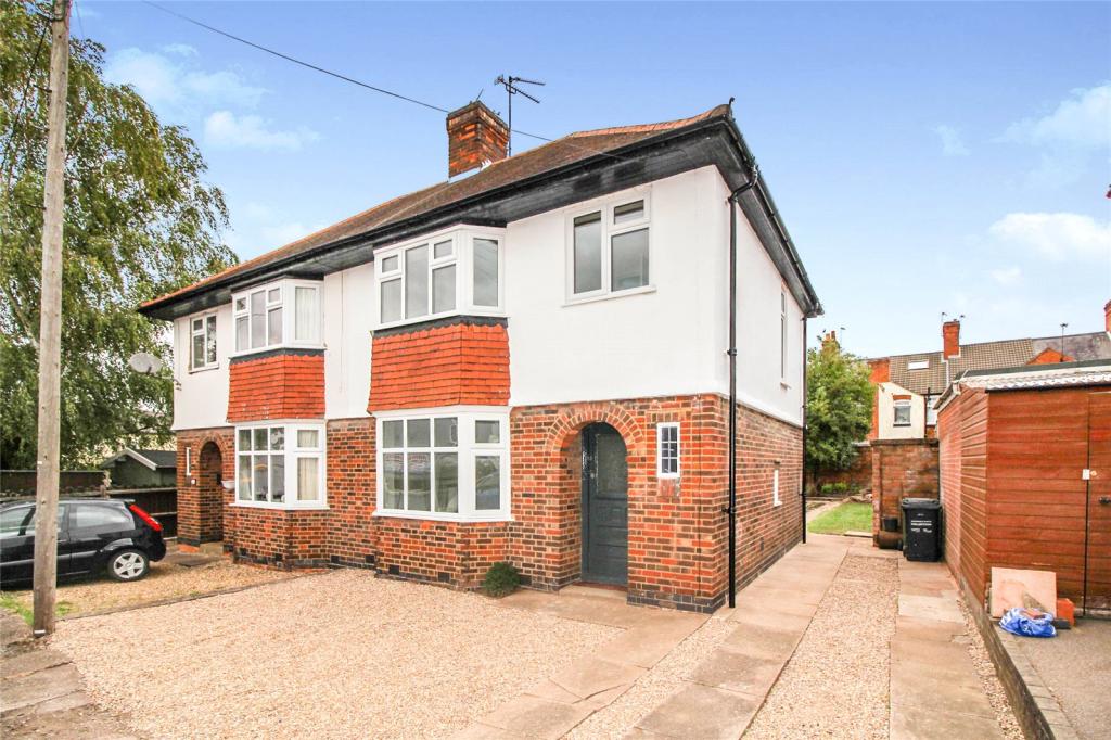 3 bedroom semidetached house for sale in The Banks, Sileby