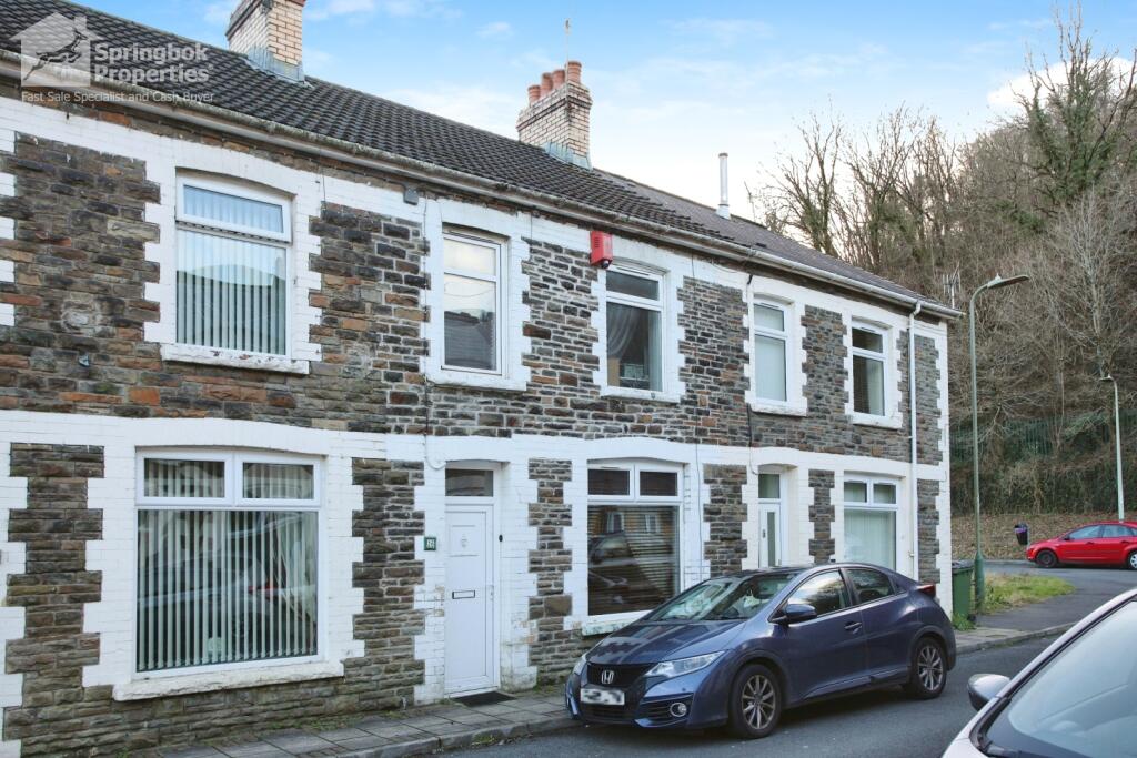 3 bedroom terraced house for sale in Oakfield Street, Llanbradach