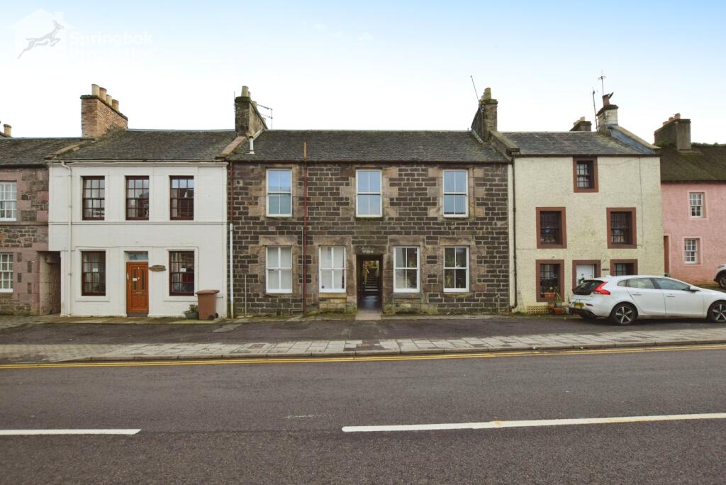 2 bedroom flat for sale in High Street, Newburgh, Cupar, Fife, KY14