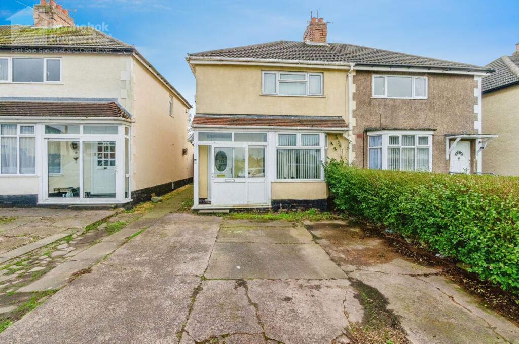 3 bedroom semidetached house for sale in Ringwood Road, Wolverhampton