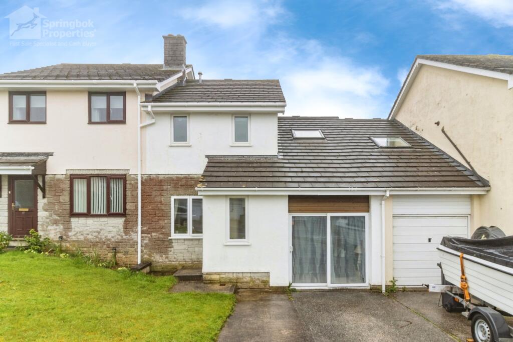 4 bedroom terraced house for sale in Diggorys Field, St Cleer, Liskeard, Cornwall, PL14