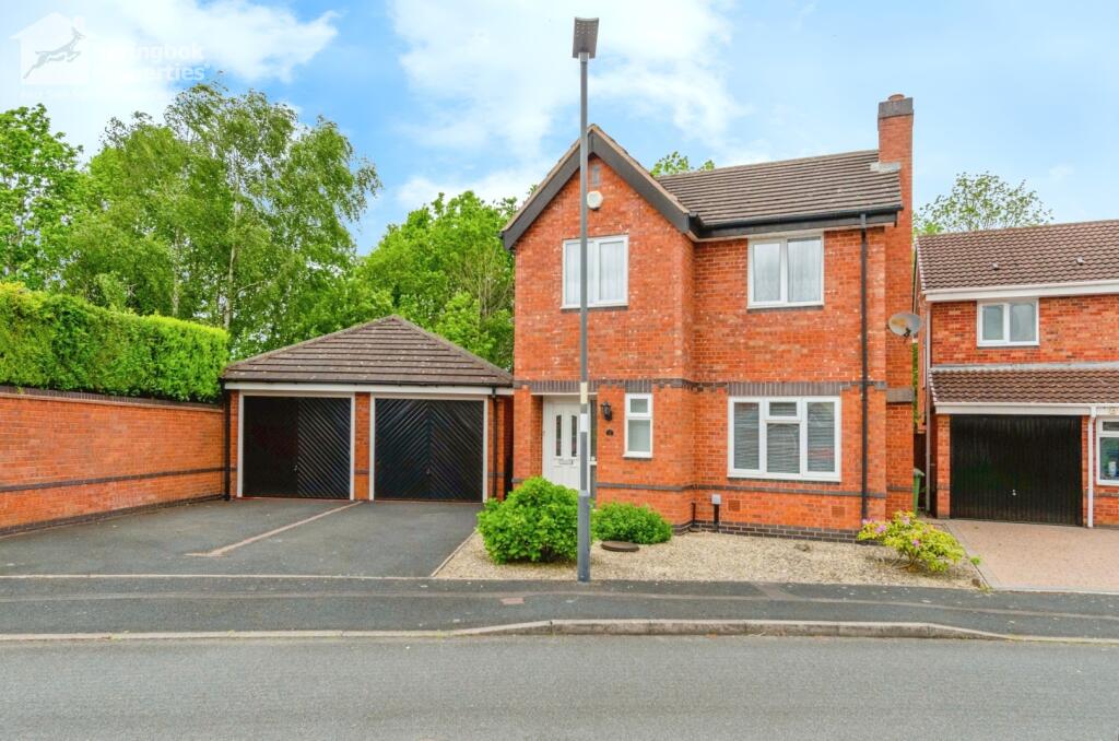 3 bedroom detached house for sale in Wetherby Road, Walsall, West