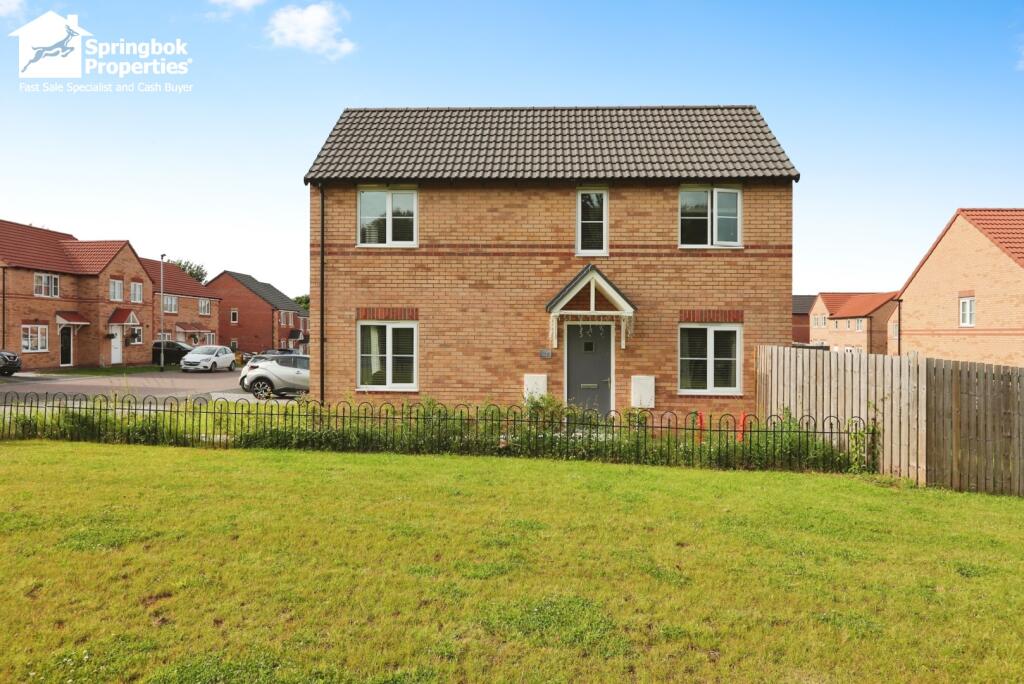 3 bedroom detached house for sale in Blunn Croft, Kilnhurst, Swinton