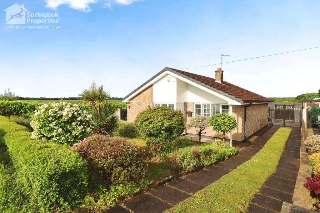 3 bedroom detached bungalow for sale in Nutwell Lane, Armthorpe
