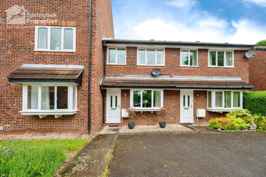 3 bedroom terraced house for sale in Oakhurst Drive, Bromsgrove