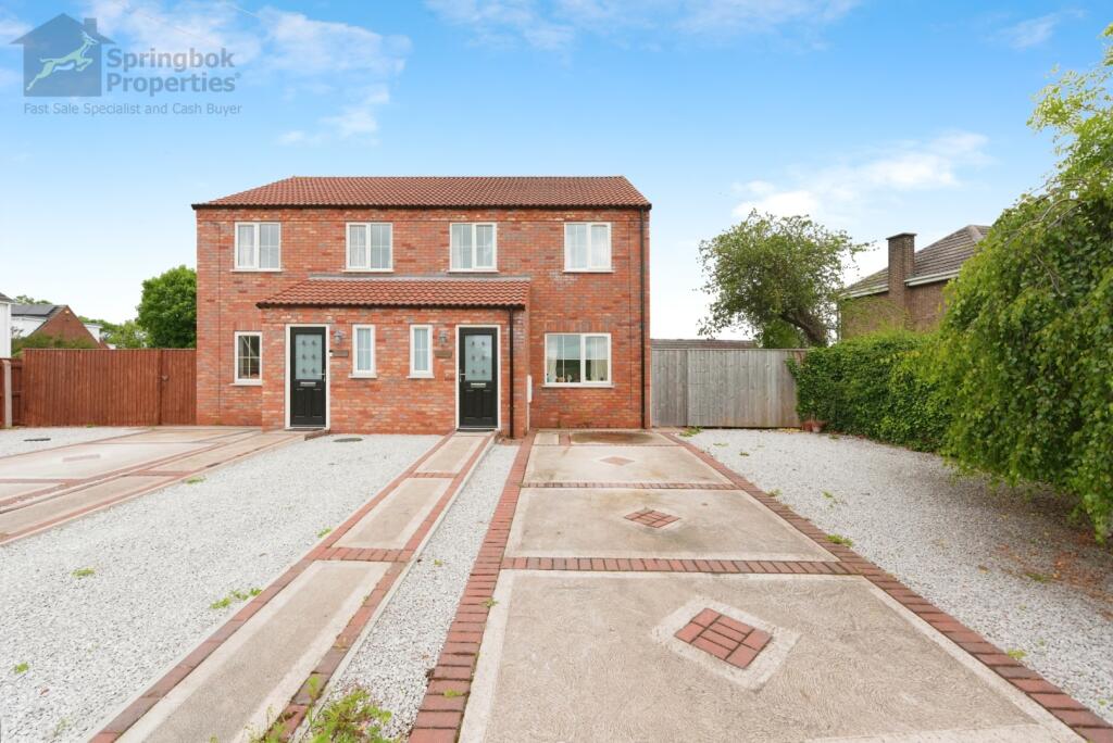 3 bedroom semidetached house for sale in Church Lane, North