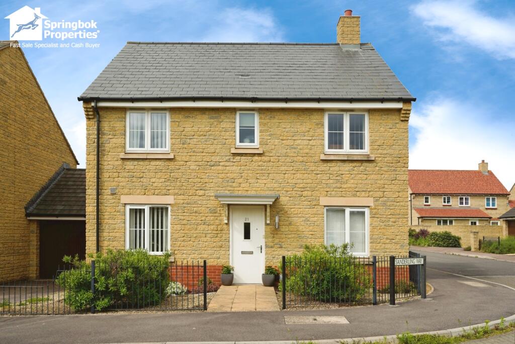 4 bedroom detached house for sale in Sanderling Way, Cleeve