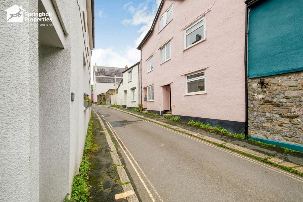 2 bedroom terraced house for sale in Woodland Road, Ashburton, Devon, TQ13