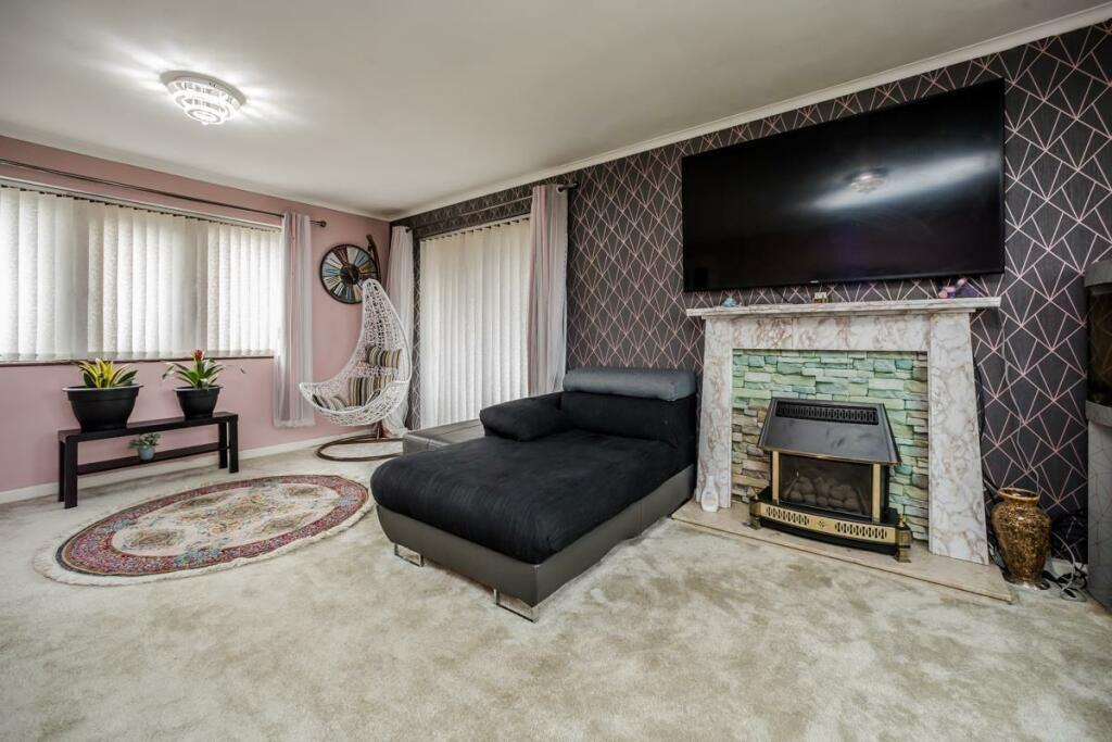 Additional property image - Scarlet Heights, Queensbury, Bradford, Yorkshire