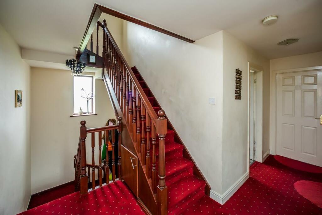 Additional property image - Scarlet Heights, Queensbury, Bradford, Yorkshire
